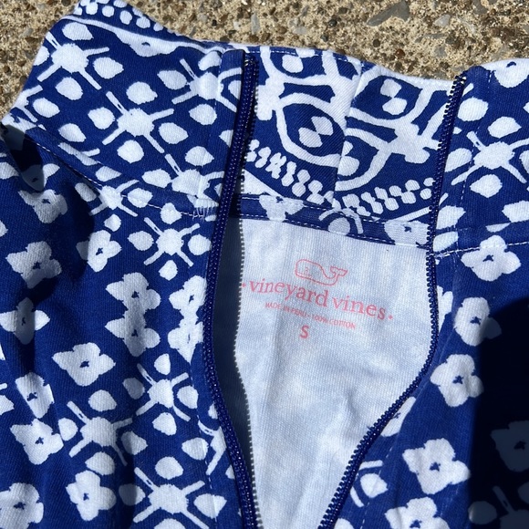 Vineyard Vines Pullover - Picture 2 of 2